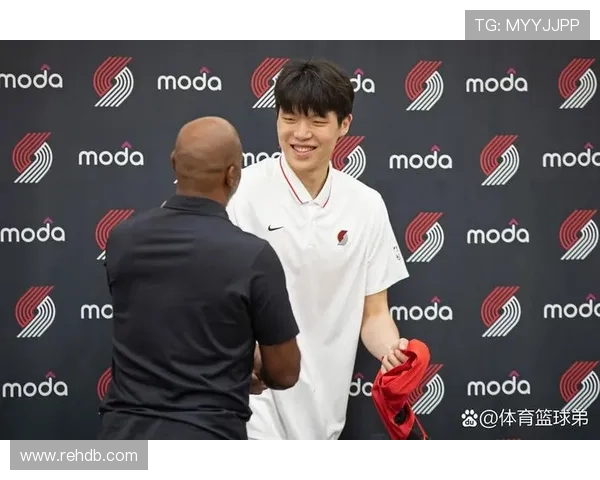 媒体人建议杨瀚森坚持三分球策略场均命中一记将展现超强实力